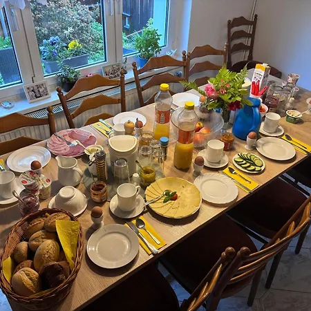 Haus Bergfriede בית הארחה *