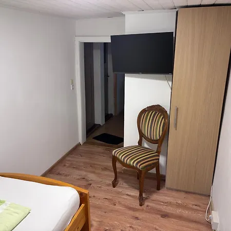 Haus Bergfriede ゲストハウス *